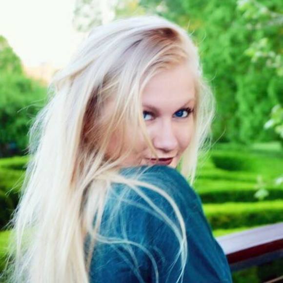 Meet your Posher, Ashley - Picture 1 of 1